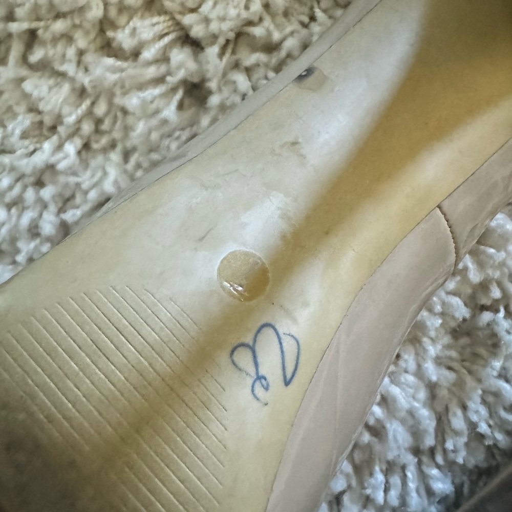 Carlos by Carlos Santana shiny tan beige closed toe elegant high heel sh… - Picture 6 of 7